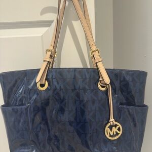 Michael Kors Glossy Navy Tote with Tan Straps ♥️ like New, barely used ❤️